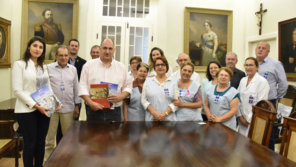 Santa Casa recebe doação da ANGUS